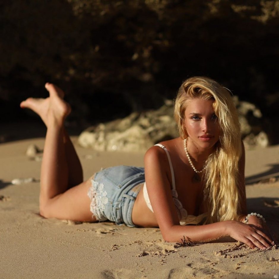 Модели горячие