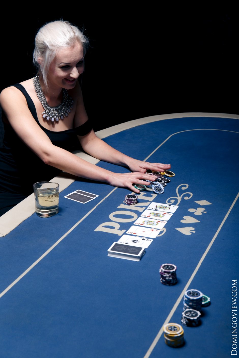 Покер женщина