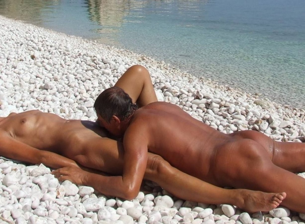 мужчины и женщины голом пляже фото 48