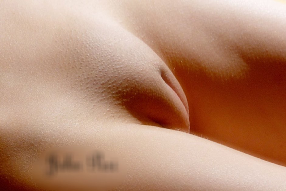 Красивые гладкие лобки девушек