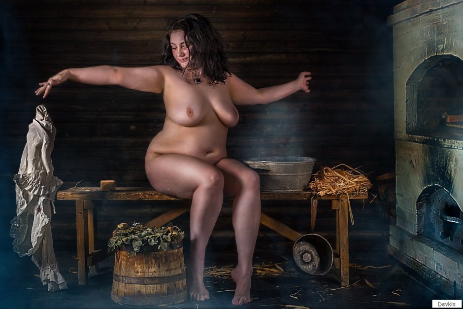 Голые женщины в русской бане