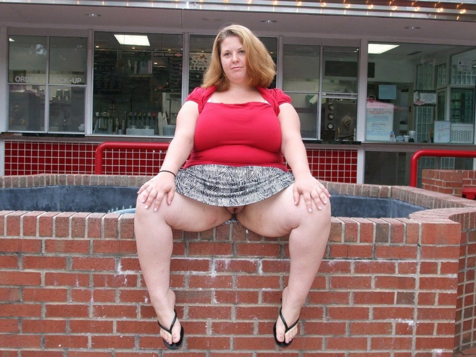 Толстая девушка