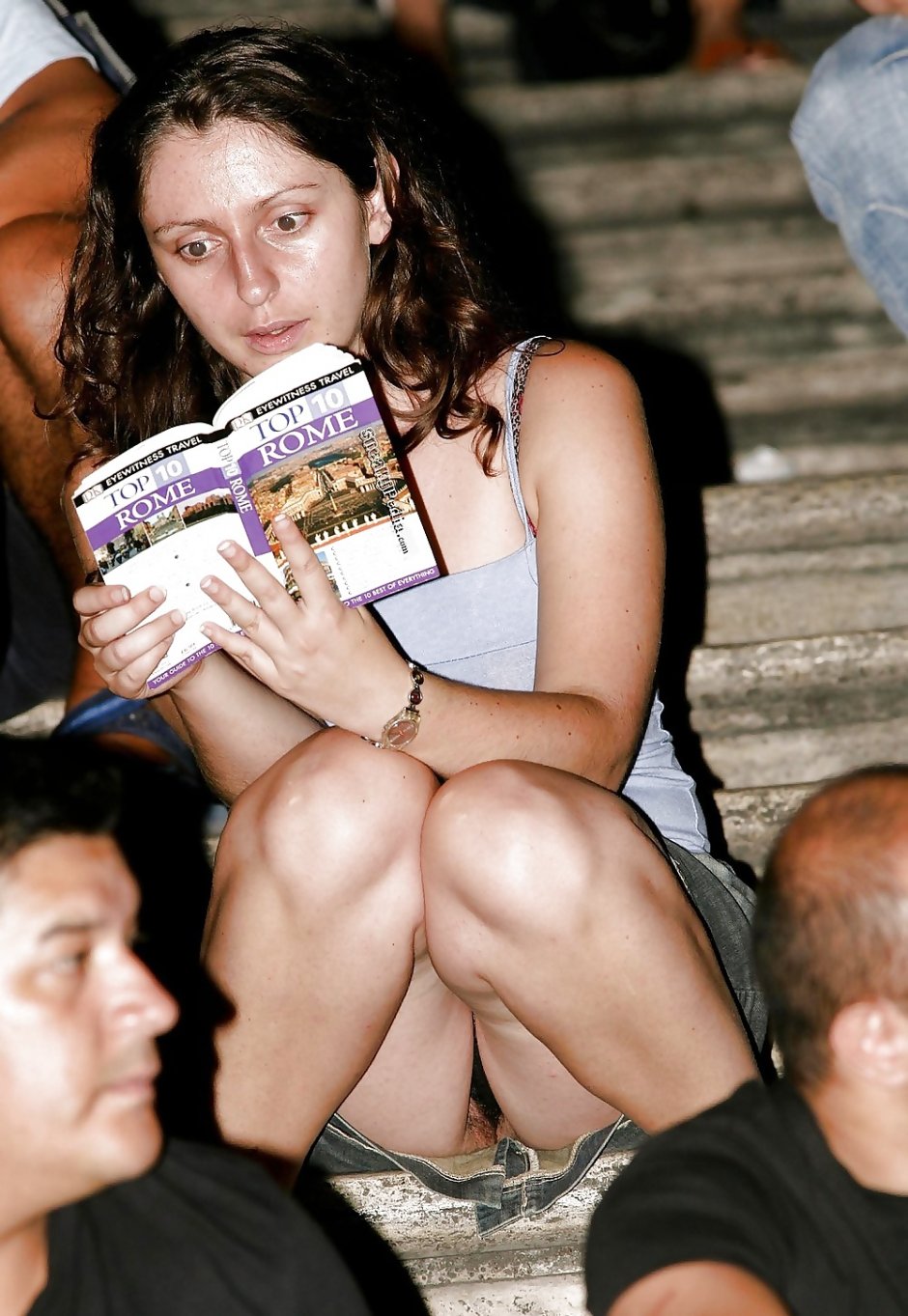 Случайно засветила трусики