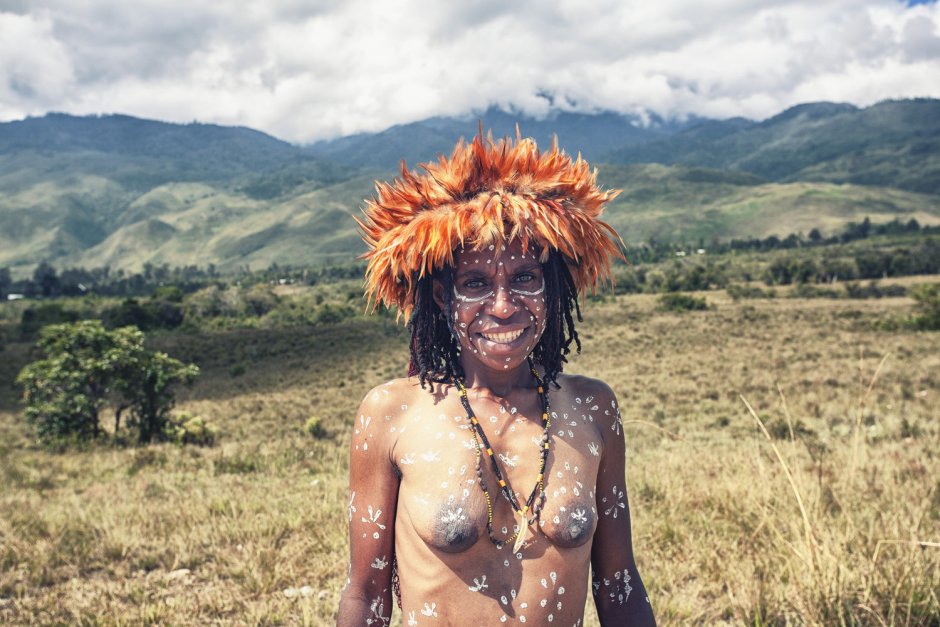 Голые папуаски индонезии