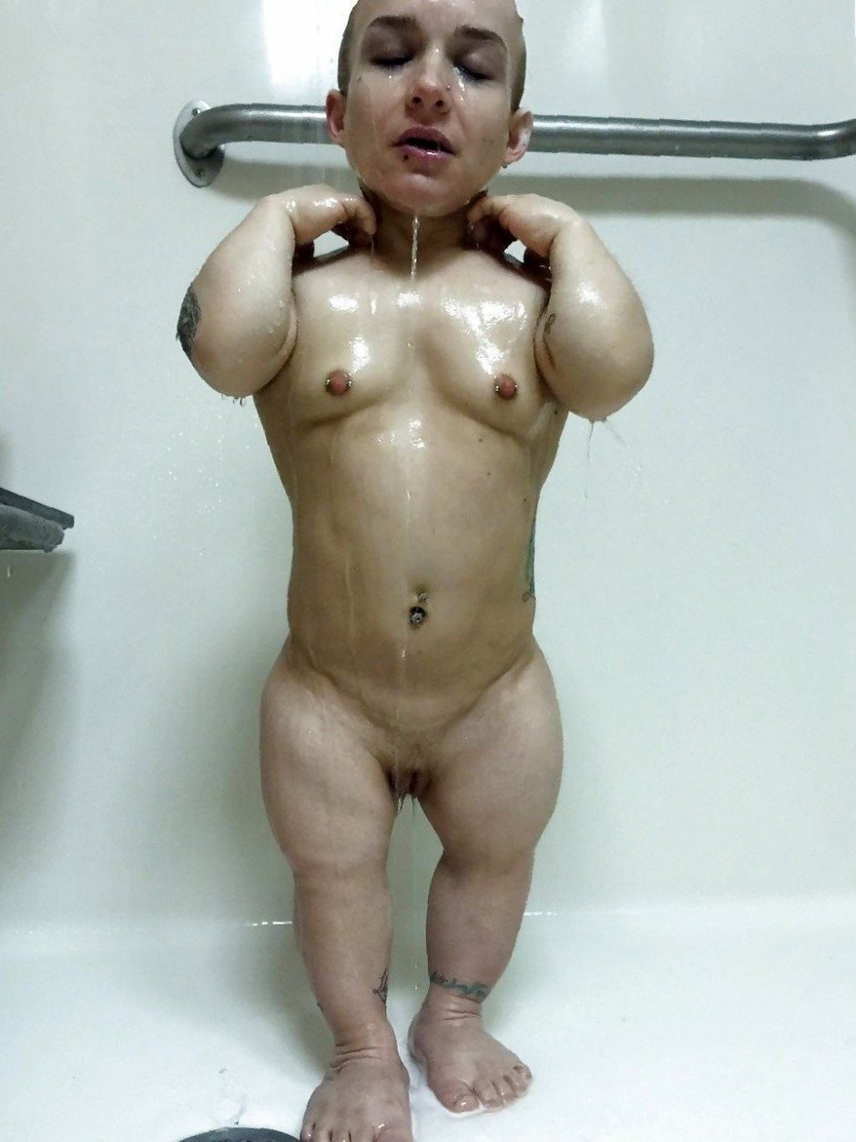 Девушки карлики голышом