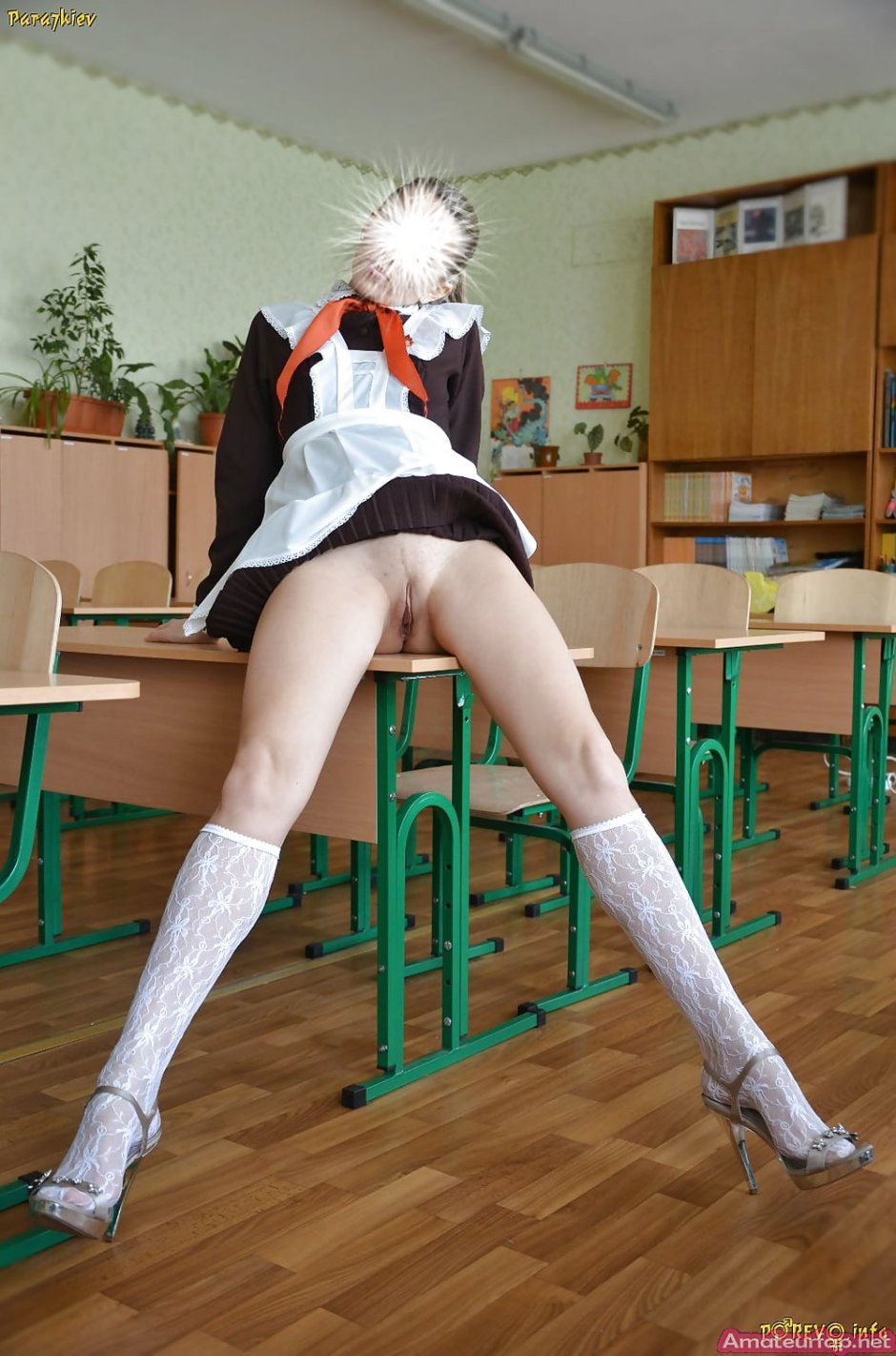 Голые школьницы в школьной форме