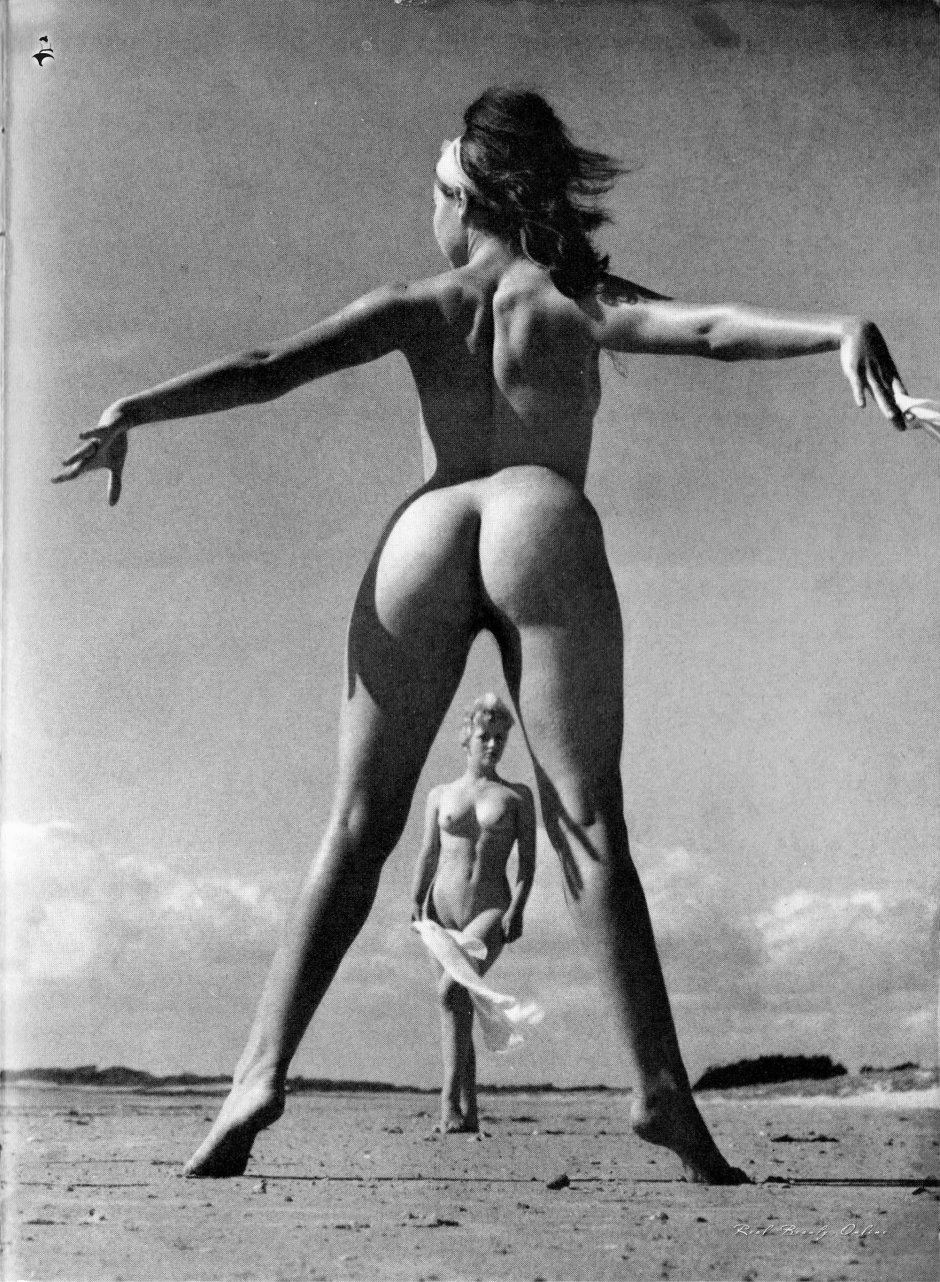 Девушка с веслом скульптура