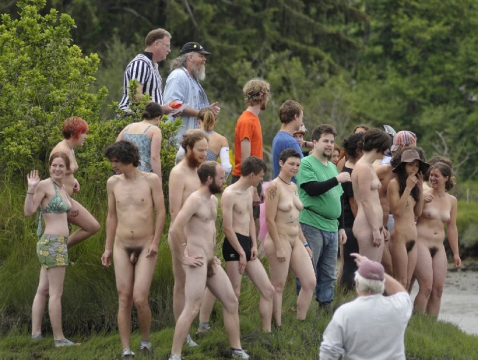 Нудистские семьи голышом