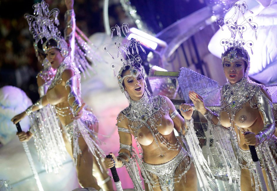 Андреа мартинс бразилия карнавал голые