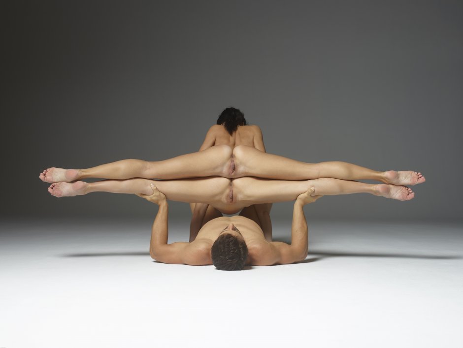 Джульетта и Магдалена Хегре фаллоимитатор