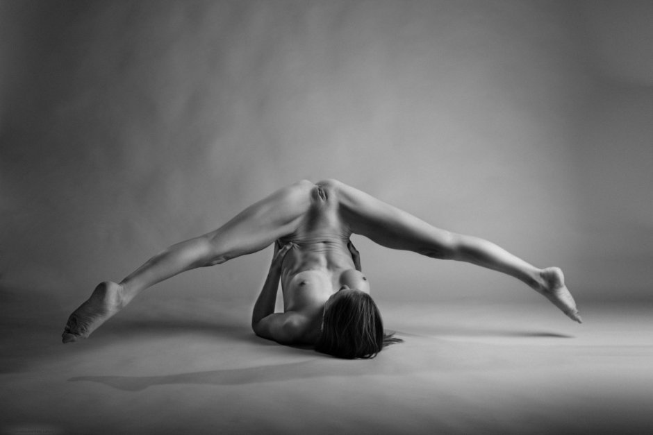 Художественные гимнастки ню