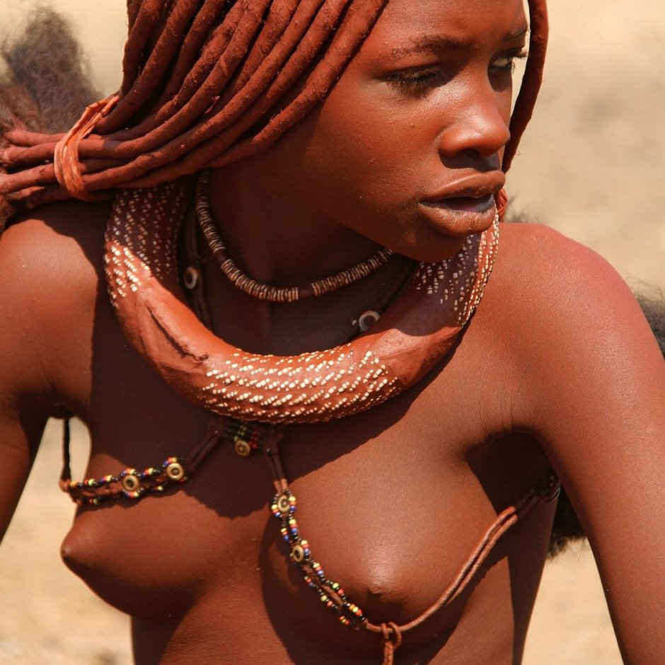 Племя Химба девочки голые.