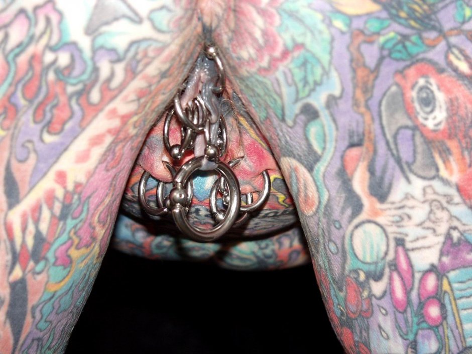 Татуировки на лобке и члене