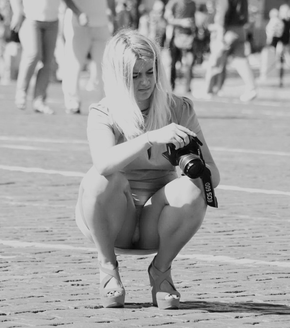 Случайные голые женщины