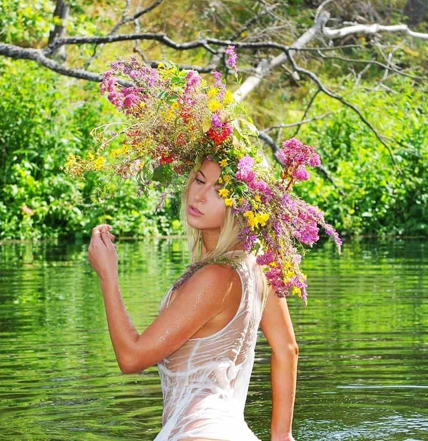 Красивые попки на природе