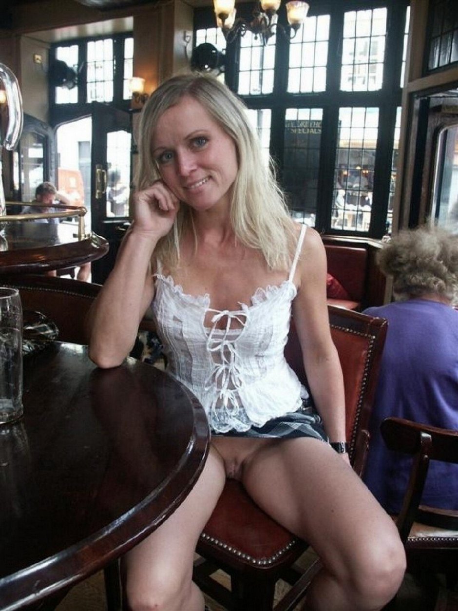 Красивые девушки без трусиков