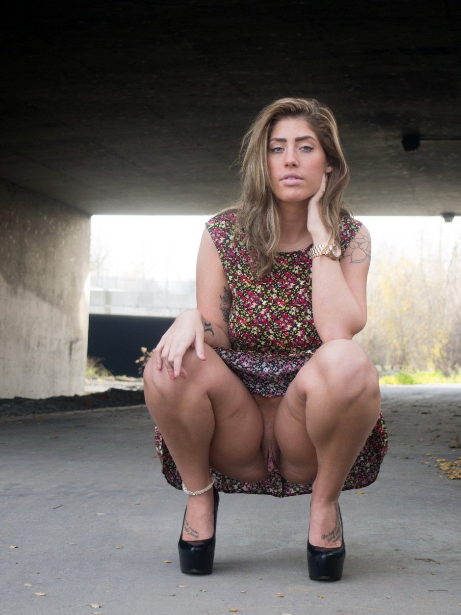 Пожилые женщины без трусов