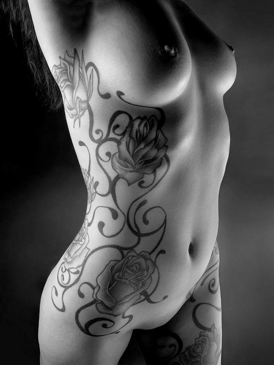 Nude Tatooed Women