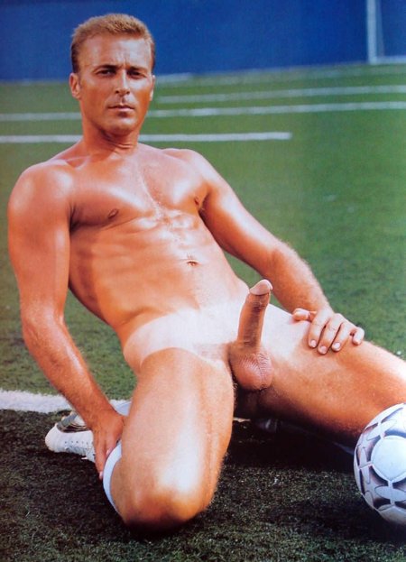 Naked famous football players
