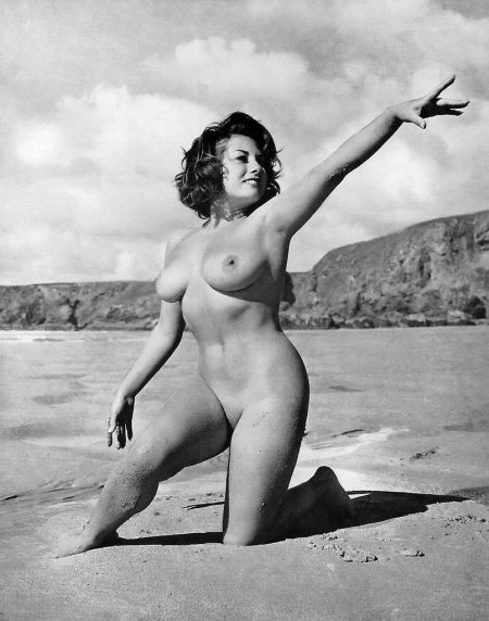 Betty Brosmer nude