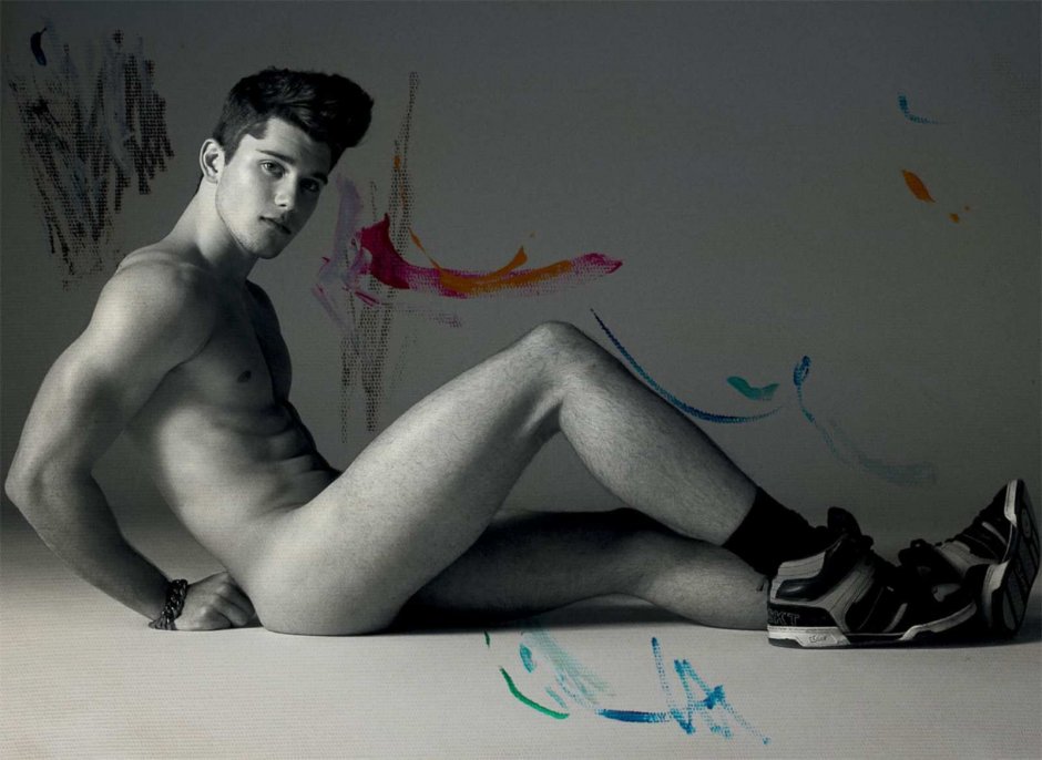 Голые красивые парни в носках