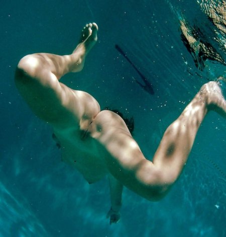 Naked guys and girls in the water