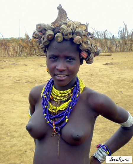 Beautiful naked African girls