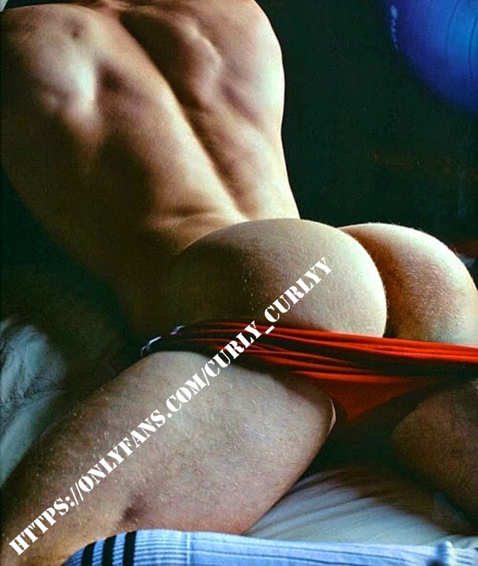 Дима в стрингах