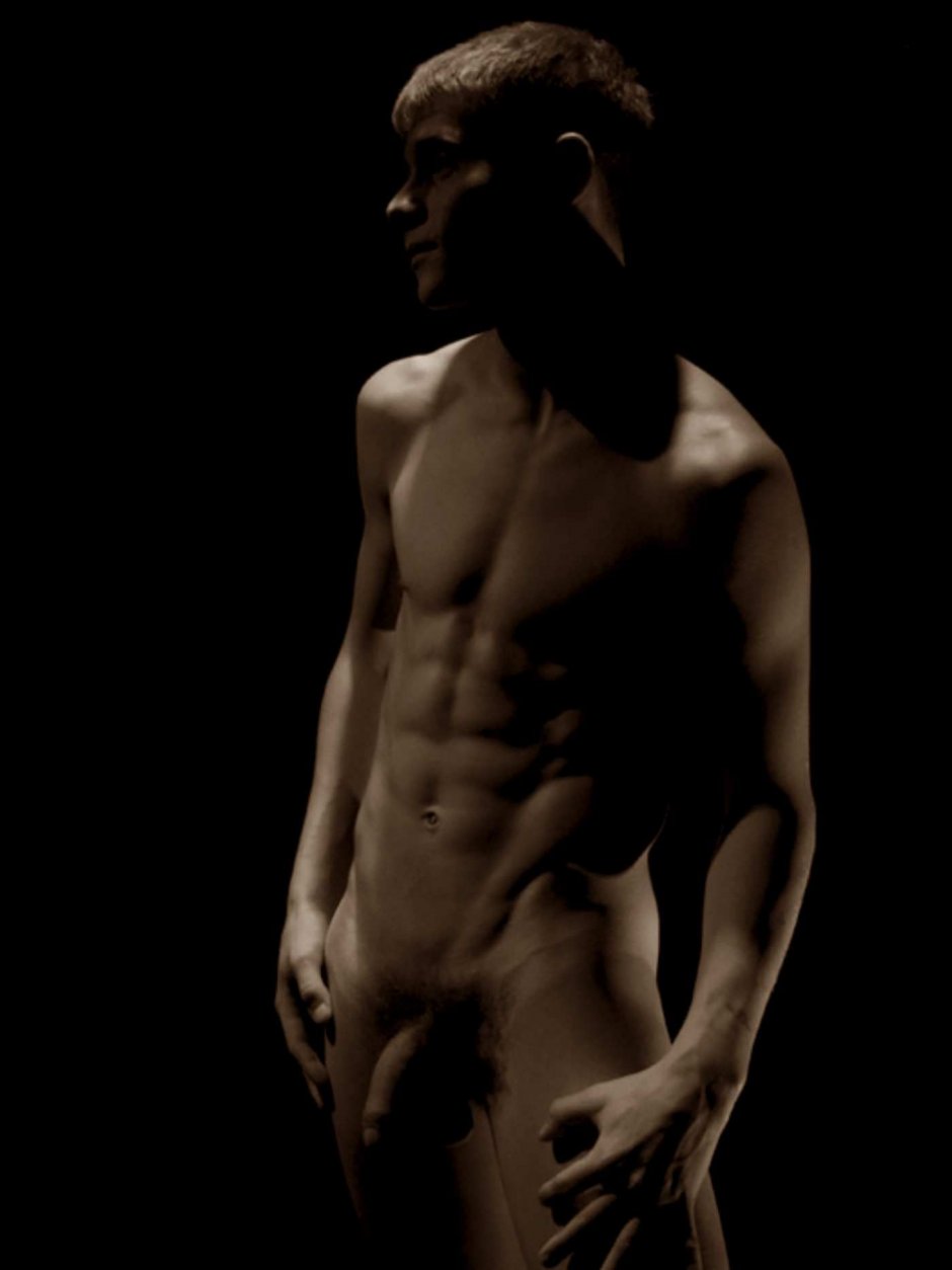 Голые женщины и голые мужчины