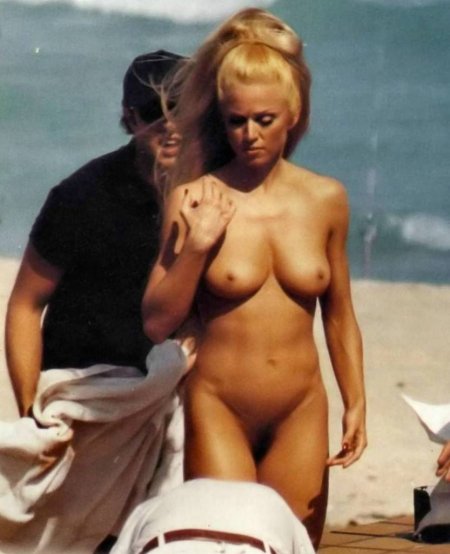 Naked Paris Hilton