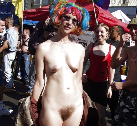 Lady Gaga naked at a concert