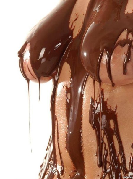 Naked black women in oil