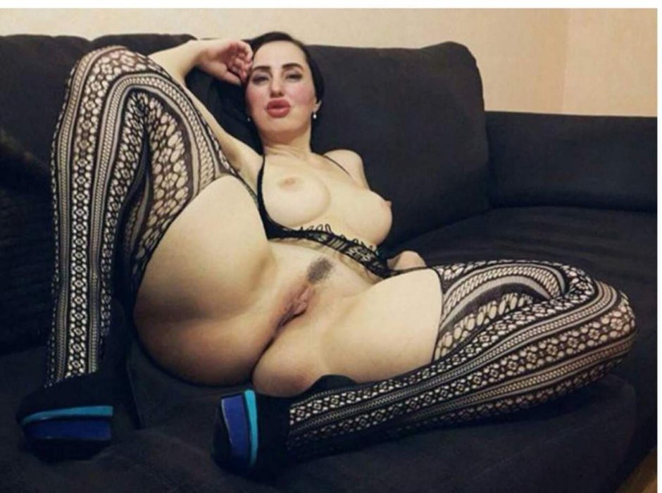 Jaylene Rio с большой грудью