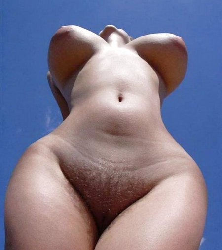 Thin waist wide hips naked