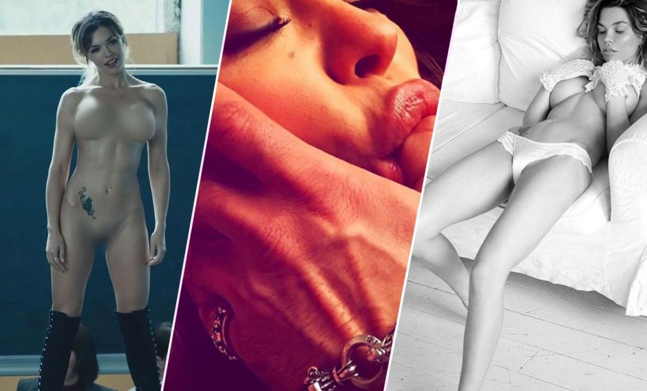 Карина голая на кровати