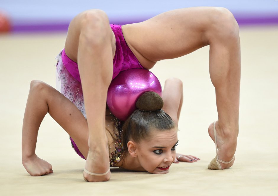 Lucy Lee анал жмж в спортзале