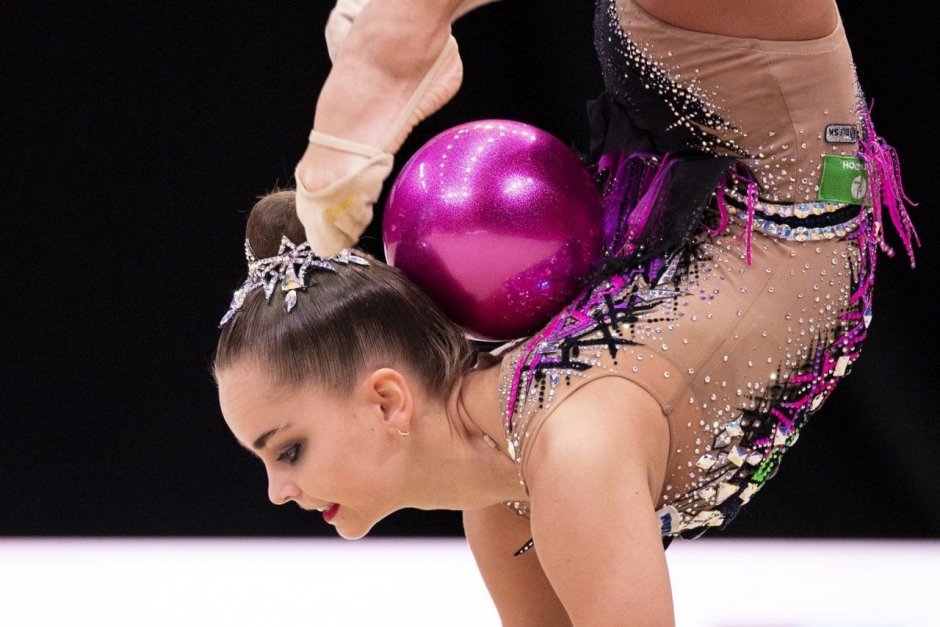 Ню Дина саева без трусиков