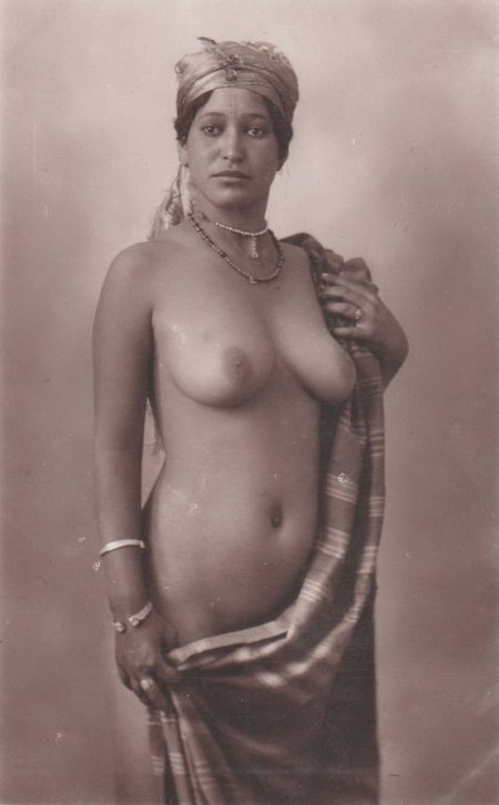 Retro nude