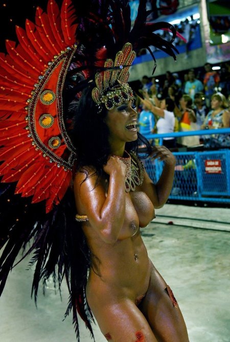 Naked Viviana Castro. Carnival