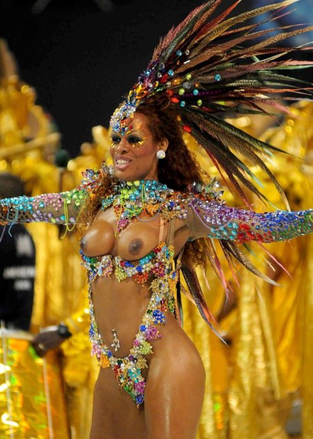 Andrea Martins Brazil carnival