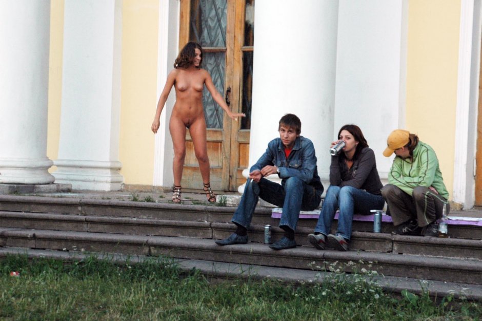 Раздели парня в классе