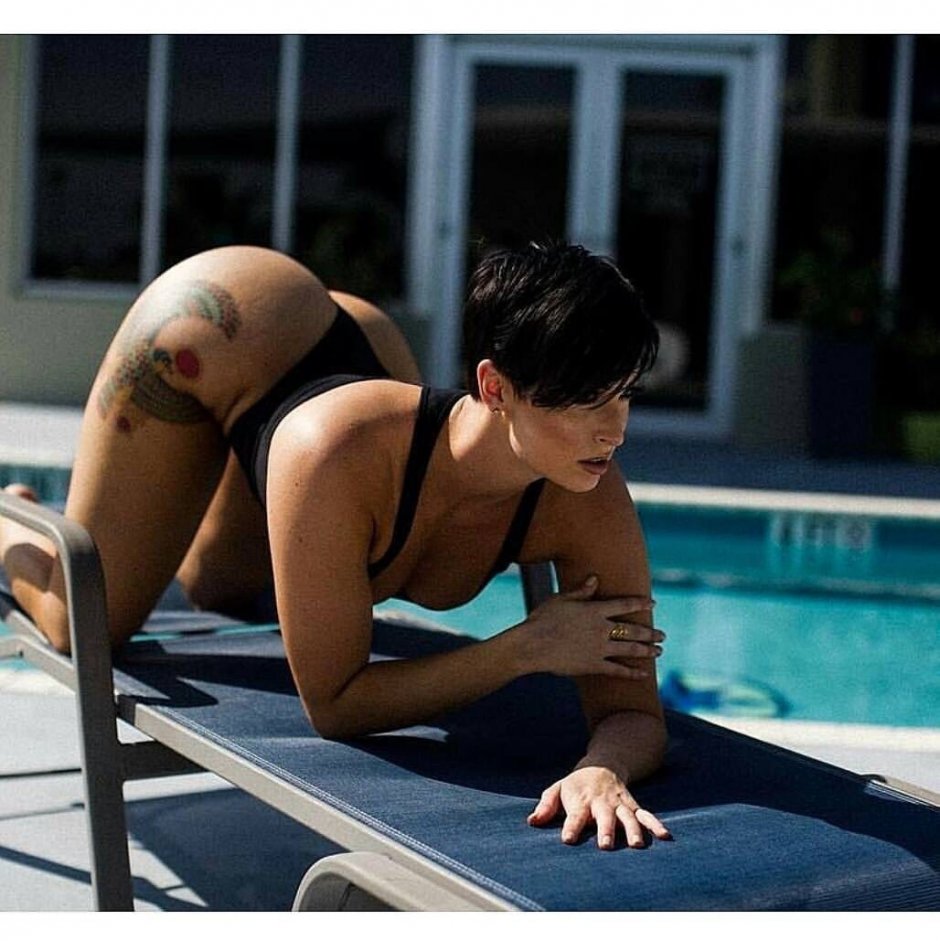 Захра Элис booty