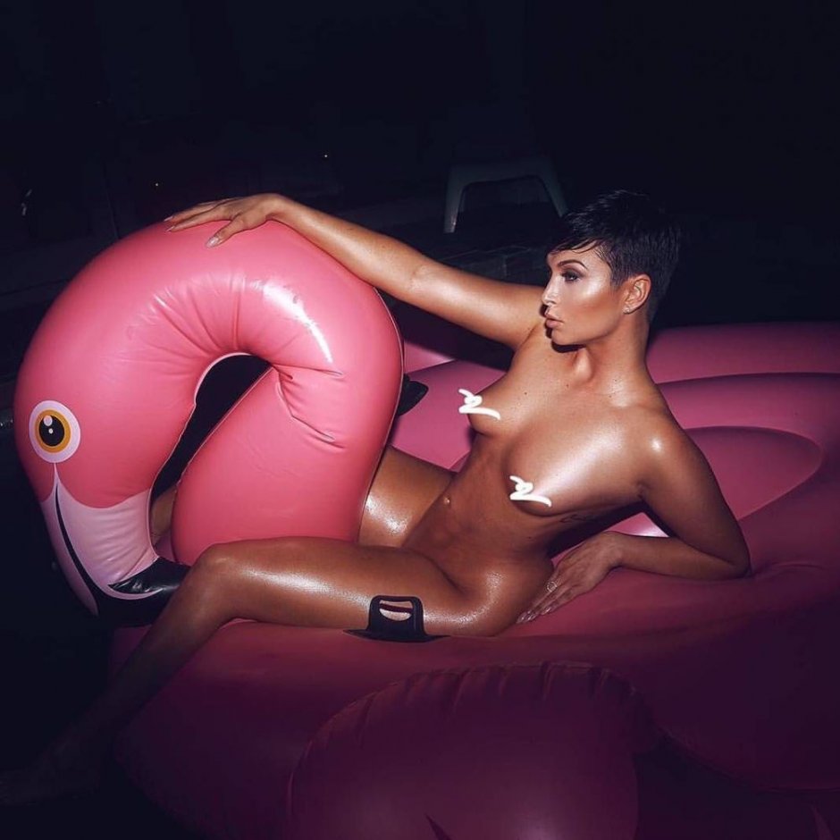 Захру Элис (Zahra Elise)