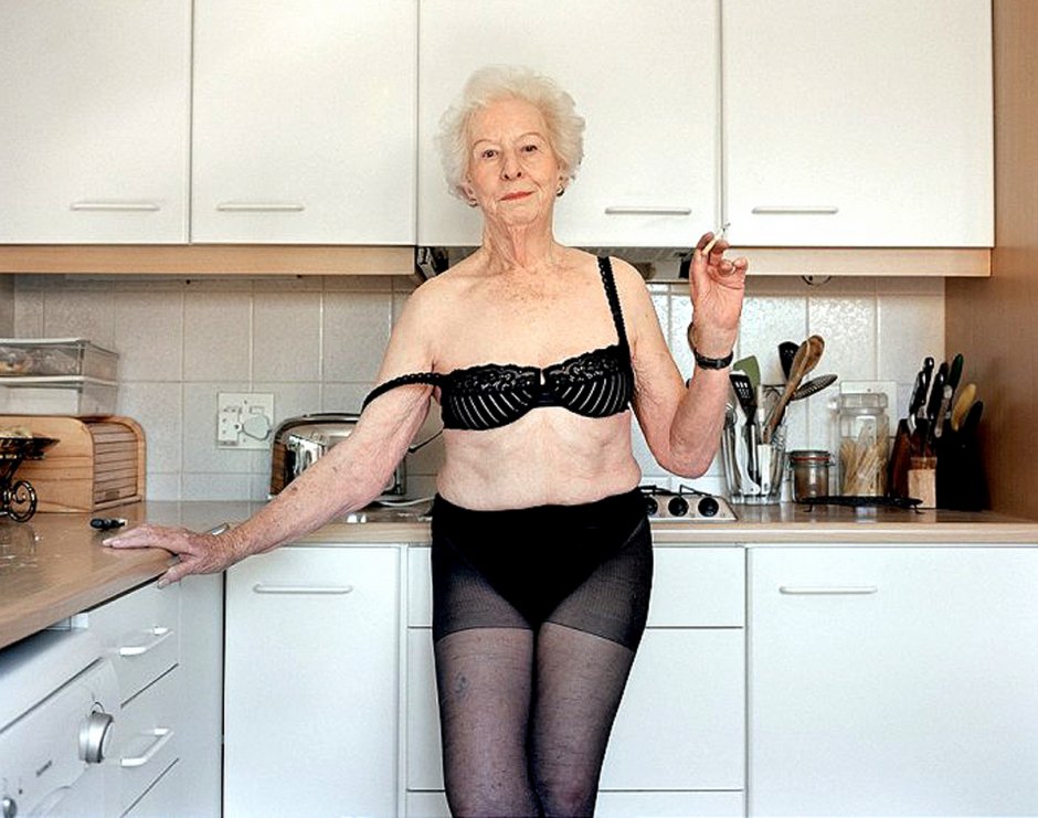 Старые женщины с большими