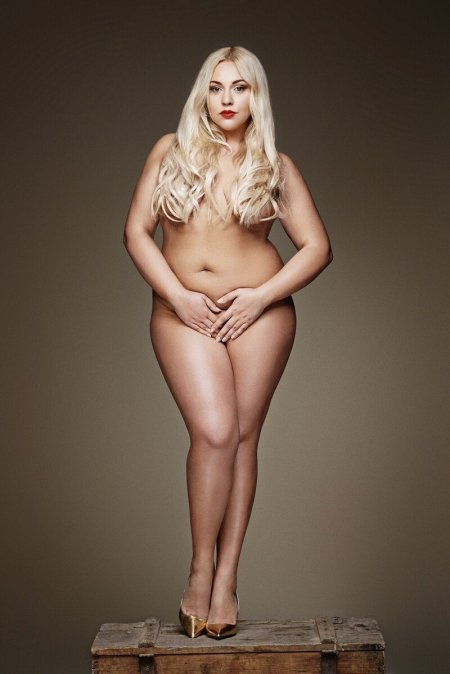 Model Lilias Wright naked