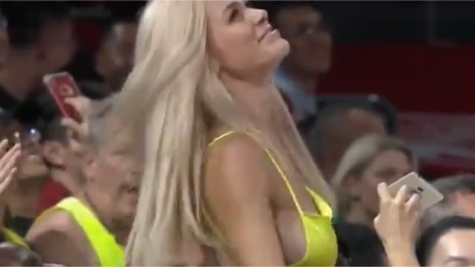 Бразильская болельщица на ЧМ