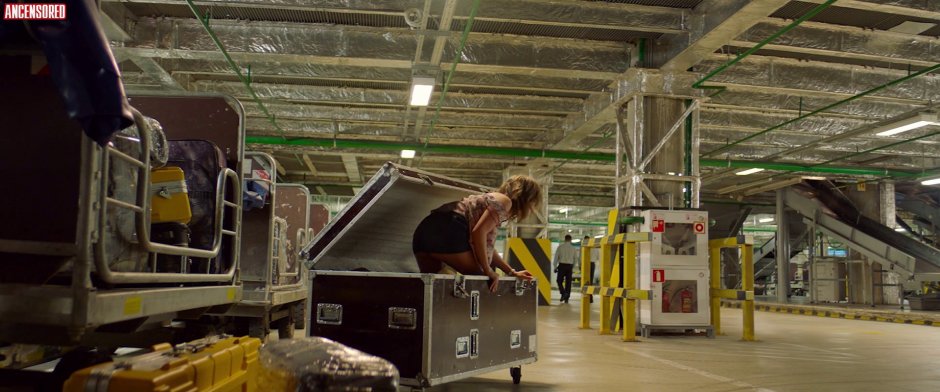 Багажное отделение в аэропорту