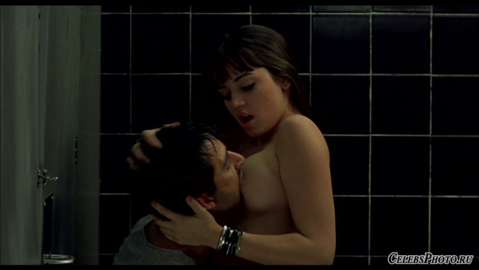 Ана де армас эротические сцены
