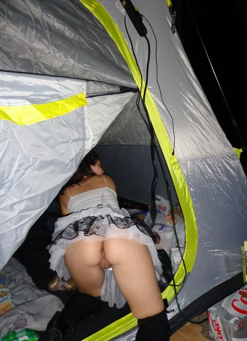 Случайные голые женщины