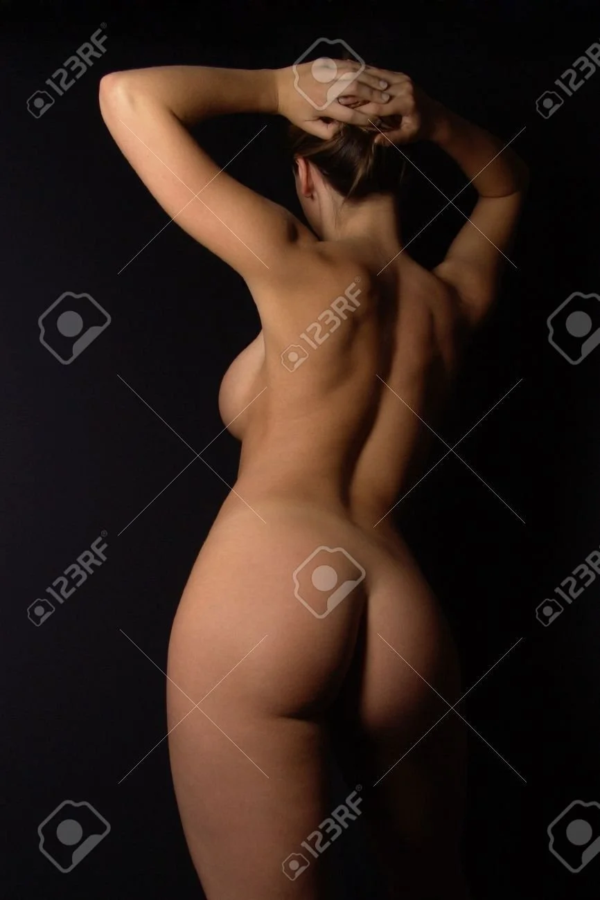 Голые женщины стоя со спины